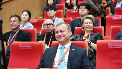 格涅辛音乐学院应邀出席哈尔滨音乐学院建院十周年庆典